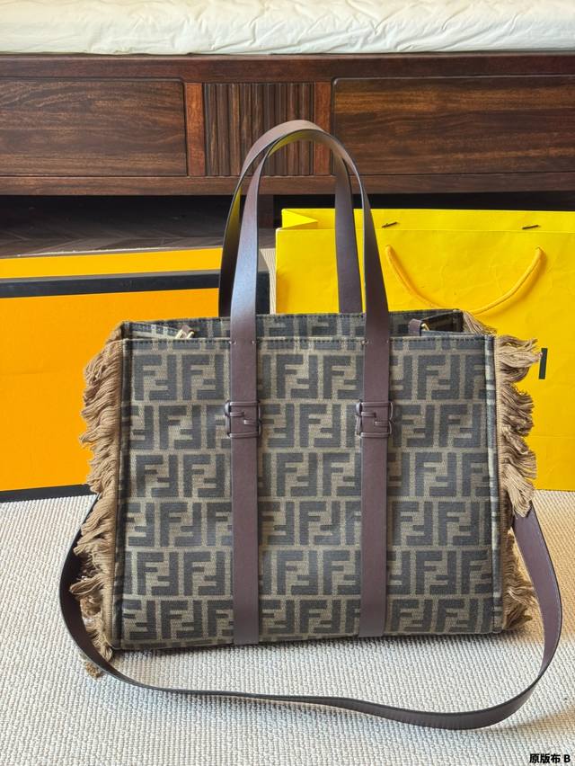 原版布 F家 Fendi Peekabo 购物袋经典的Tote造型！托特包尺寸：大号35 30Cm