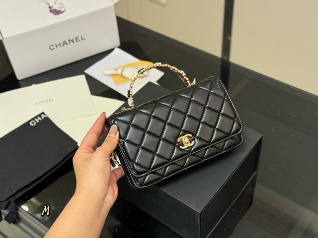 配折叠盒飞机盒Size ：19*12Cm 香奈儿山茶花手柄发财包 Woc 品质很不错！包包有卡位 有暗袋！很实用！