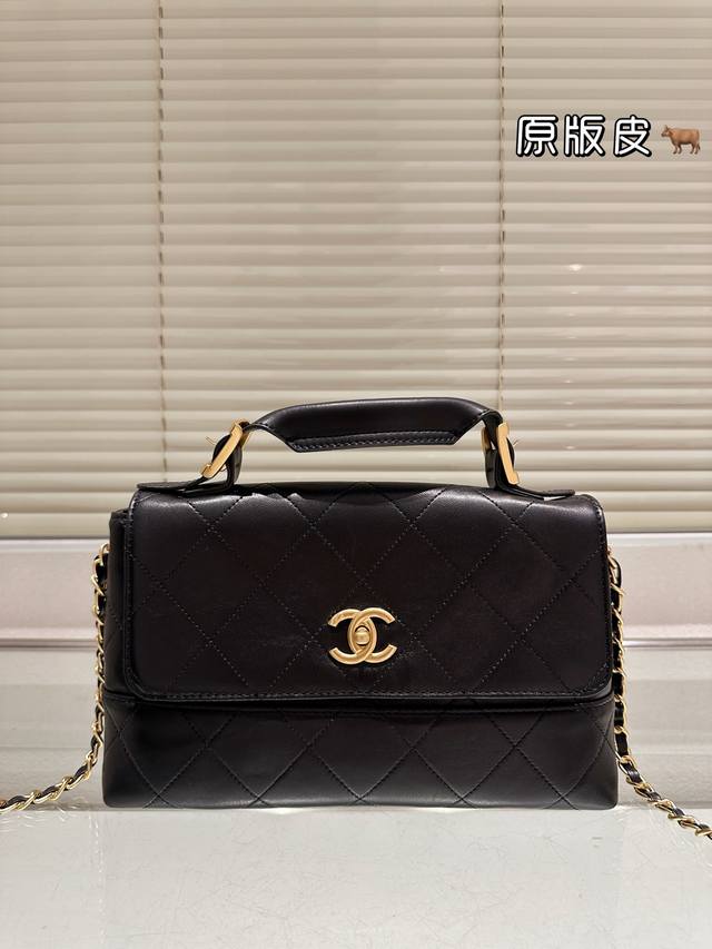 头层皮 手提包手工坊杭州大秀的焦点爆款经典与创新交织的杰作 灵感来自香奈儿女士的乌木漆面屏风；标志性菱格纹 、邂逅独特拼色的设计 材质的碰撞 尽显奢华 超大容量