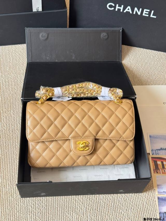 鱼子纹 Cf Chane*-Cf经典之最 四季必备的原单系列“女神包”名媛超爱时尚宠儿 拥有超久历史 女人们的挚爱法宝 简约优雅凸显气质 不论单肩手提斜挎都展示