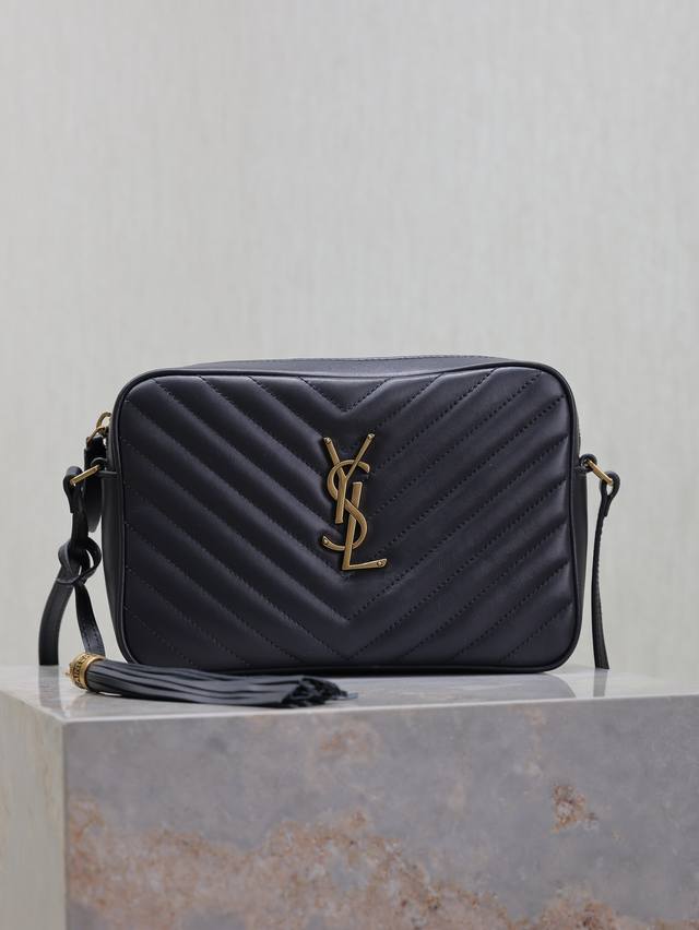 宝蓝色 新版本 Lou相机包_顶级进口意大利牛皮相机包，香港购入Zp开模打版，做到一模一样！非常精致！可调节式肩带搭配时尚流苏吊坠！百分百小牛皮，罗缎衬里！包内