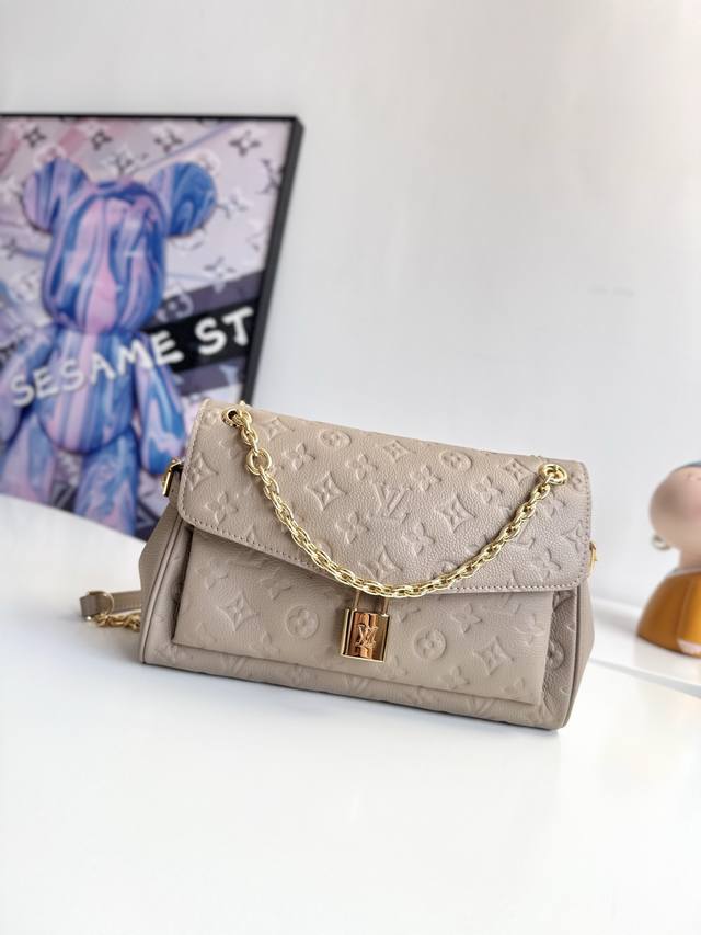 163C动态芯片配专柜包装』海外原单M14973独家实拍!本款 Anytime Flap Bag 手袋取材 Monogram Empreinte 皮革,延续 A 163C动态芯片配专柜包装』海外原单M14973独家实拍!本款 Anytime Flap Bag 手袋取材 Monogram Empreinte 皮革,延续 A