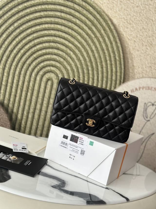 Cf Classic Flap 原厂荔枝纹中号黑金 芯片版、法国进口Haas原厂荔枝纹， 颗粒手感色泽堪称人间极品， 十一年纯手工主打经典款， 正面翻盖与包身走