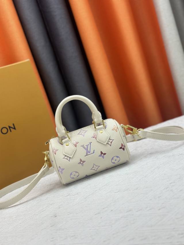 M82450 M81085 58947 40394 40390 全皮Nano迷你枕头包白色渐变 Nano Speedy 手袋 M81456 以经典的Monogr