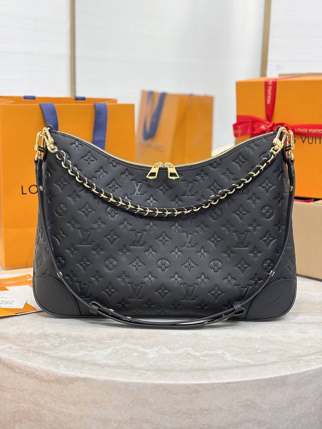 顶级原厂 M 6黑色 这款经典的布洛涅手袋经过升级 采用了宽敞的Gm尺寸 非常适合携带笔记本电脑和其他必需品 受1984年档案款式的启发 这款优雅的设计采用Mo