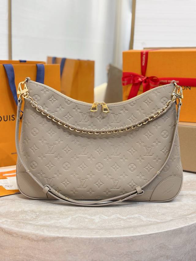 顶级原厂 M25854 这款经典的布洛涅手袋经过升级 采用了宽敞的Gm尺寸 非常适合携带笔记本电脑和其他必需品 受1984年档案款式的启发 这款优雅的设计采用M