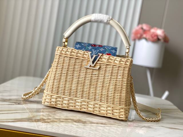 正品原料特级精品动态芯片Lv X Tm Capucines 手袋M14295 M48865白色樱桃竹篮本款Capucines手袋邂逅路易X村上隆复刻系列的瞩目细