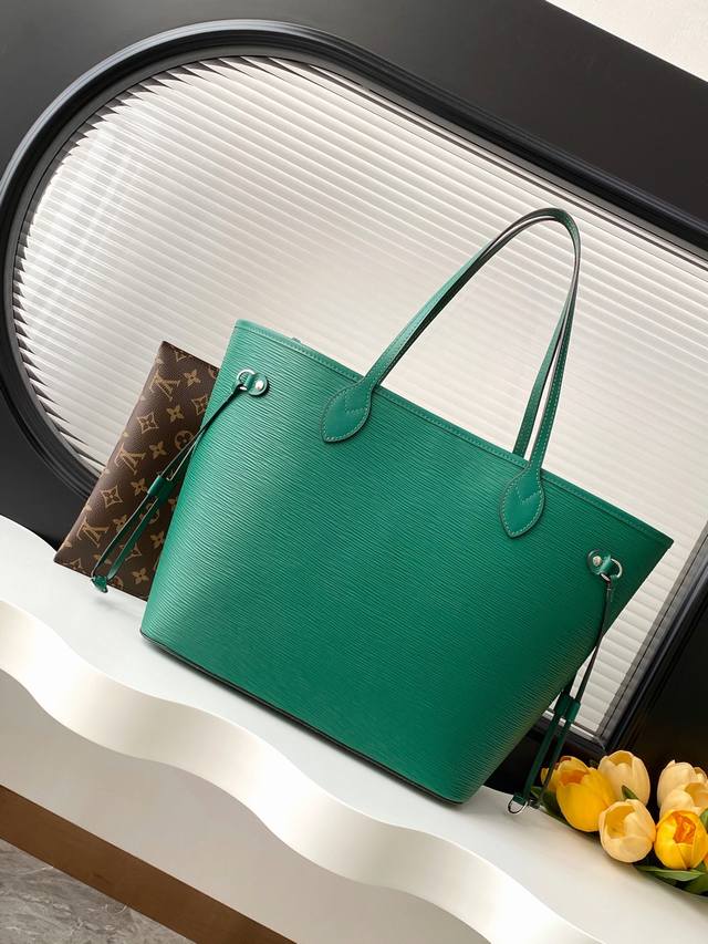 动态变码芯片 顶级原单加强版 M11930黑 M12195绿 M12755红 M12746棕 水波纹 M40995 Epi 皮革使 Neverfull 中号手袋 动态变码芯片 顶级原单加强版 M11930黑 M12195绿 M12755红 M12746棕 水波纹 M40995 Epi 皮革使 Neverfull 中号手袋