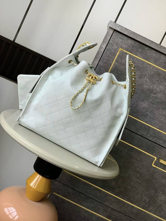 5311薄荷绿 大號40Cm出货啦进口超柔软鱼子酱牛皮、非市面上硬邦邦的！ 顶级品质 出货啦、Ohanel 25S抽绳水桶Hobo大号出货啦｜实拍这颜值简直逆天