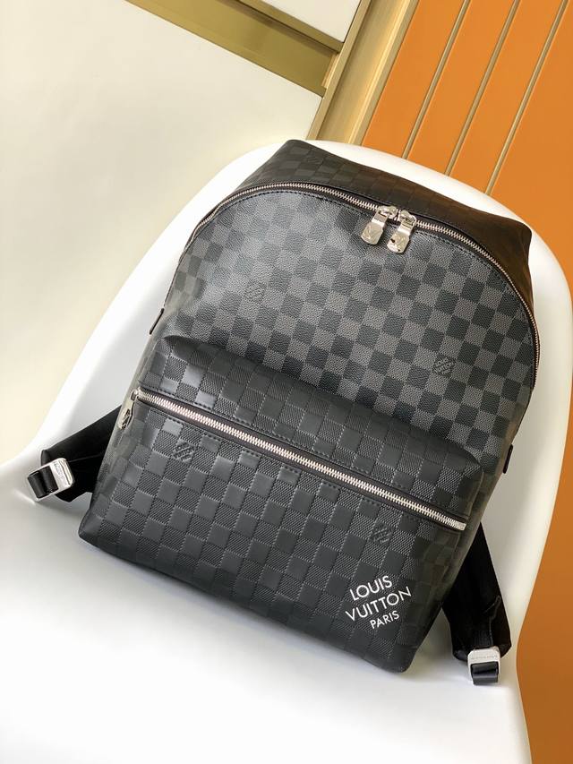 N40436 顶级原单 本款 Discovery 小号双肩包出自 Damier2 系列,拼合 Damier Infini 皮革和 Damier Graphite N40436 顶级原单 本款 Discovery 小号双肩包出自 Damier2 系列,拼合 Damier Infini 皮革和 Damier Graphite