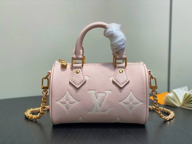 顶级原单 M82450奶昔粉 M14226全皮Speedy枕头包 本款 Nano Speedy 手袋选用品牌经典 Monogram Empreinte 皮革裁出