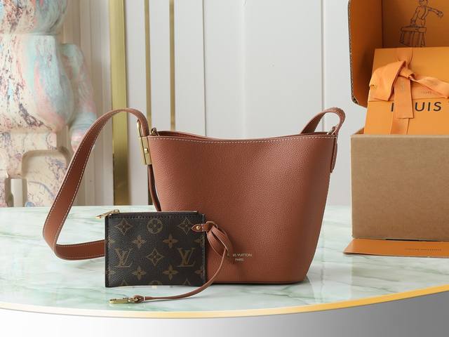 顶级原单 独家实拍 M14416棕色 全皮水桶包 Low Key All In Bb 手袋 M25543 黑色 M14416 棕色 本款 All In Bb 手