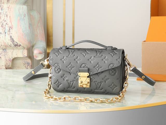 顶级原单 独家实拍 M11998 枪色Ski 系列 Pochette MéTis East West 手袋取材 Monogram Empreinte 皮革 以莹 顶级原单 独家实拍 M11998 枪色Ski 系列 Pochette MéTis East West 手袋取材 Monogram Empreinte 皮革 以莹