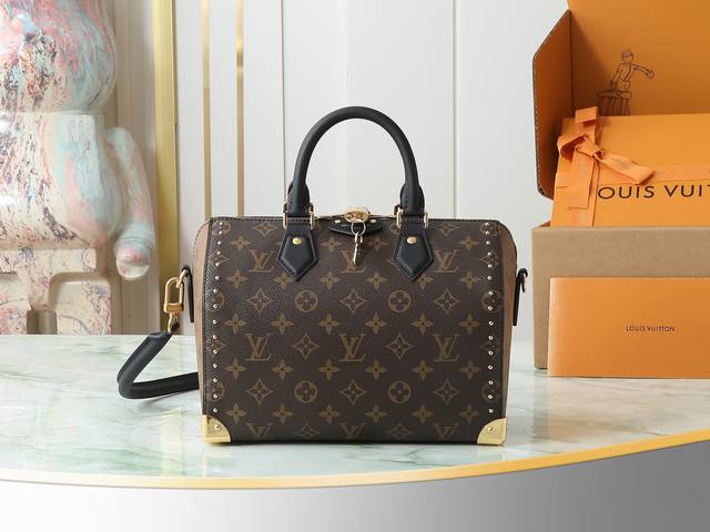 顶级原单 独家实拍 M26181老花 走秀款单肩包 Trunk Speedy 25 手袋 路易威登 Trunk 系列迎来本款 Speedy 25 新作，通过 M