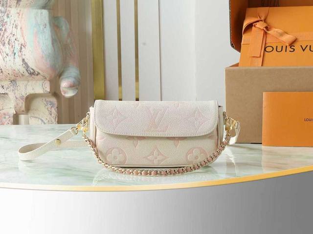 顶级原单 独家实拍 M83026米白巧克力 全皮链条包系列 Wallet On Chain Ivy 手袋取材 Monogram 帆布，灵感源自 2000 年代的