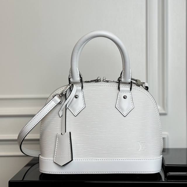 M24645白色 动态码 顶级原单 专柜同步电子芯片内码出货本款 Alma Bb 手袋溯源 1934 年的装饰艺术格调，以深染 Epi 纹理牛皮革塑造别致构型。