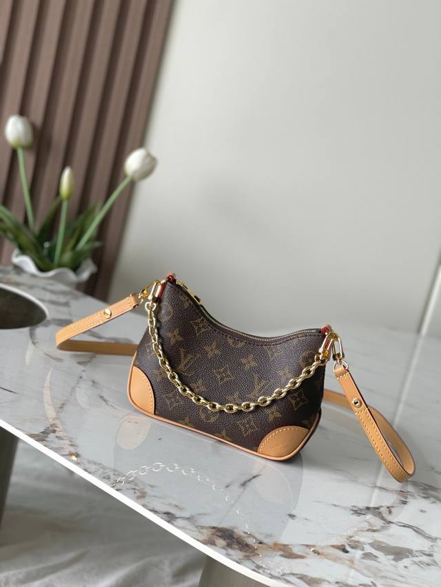 原单加强版，变码芯片M25519 本款 Nano Boulogne 手袋以经典 Monogram 帆布致意品牌传承，再借撞色皮革饰边点亮新季设计。玲珑构型令昼夜