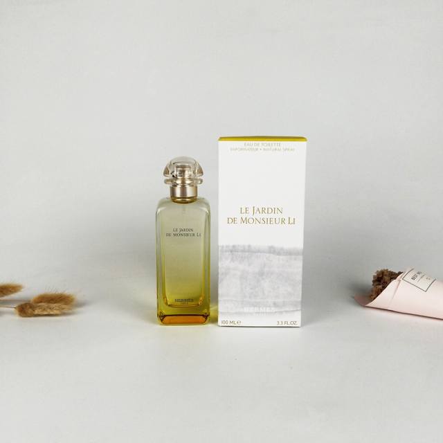 原单品质 实拍 Hermes爱马仕李先生的花园中性香水淡香Edt Ml 香调花果香调 前调:金桔 中调:茉莉 后调:薄荷