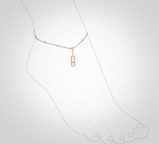 V金镀咪金 5240190 可做手链可做脚链 梅西卡竖形光面单钻灵动手链，最经典的Move系列，有着很美好的寓意，代表着“无论过去，今天亦或未来，爱永远都在”。