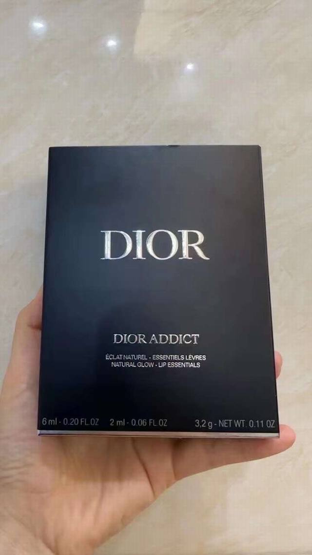 迪奥唇部护理三件套 一比一质量迪奥唇部护理三件套 正装变色唇膏001#3.2G 正装丰唇蜜001#6Ml 小样丰唇蜜038#2Ml 细节全对版 味道对香 市面最