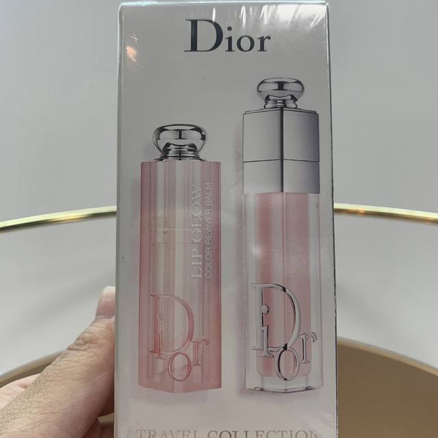 迪奥唇部护理两件套 一比一质量迪奥唇部护理两件套 变色唇膏001#3.2G丰唇蜜001#6Ml 细节全对版 味道对香 市面最高版本 非流通普货 正品质量直供 支