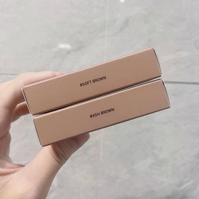 3Ce双色修容盘8.6G 一比一质量色号：Soft Brown#，Ash Brown#。