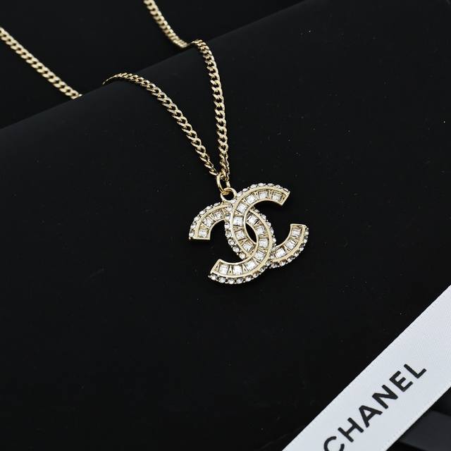香奈儿 Chanel满钻双C字母项链 香奈儿氛围感项链