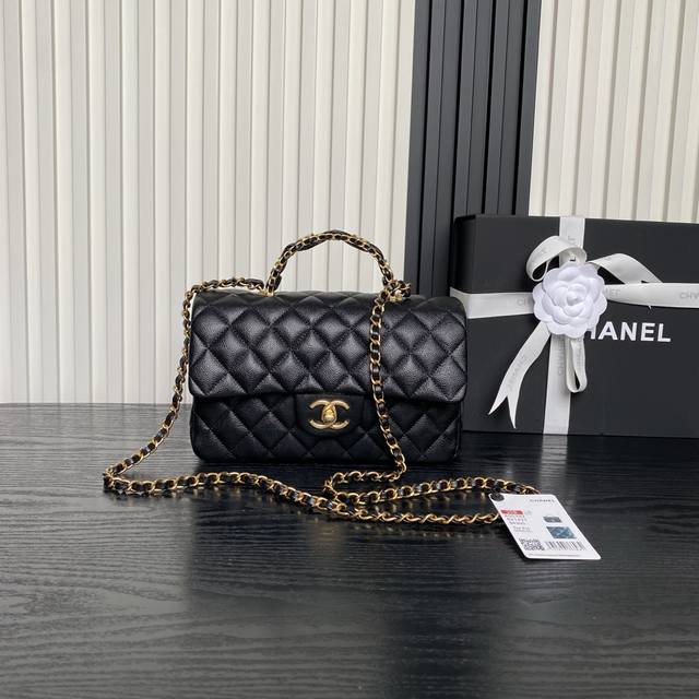 Chanel25B双C Logo手柄 Cf Mini As5702 精致手柄设计更显时尚 颗粒牛皮配金属复古五金 质感耐磨耐用 经典设计风格 百搭实用 这季新品