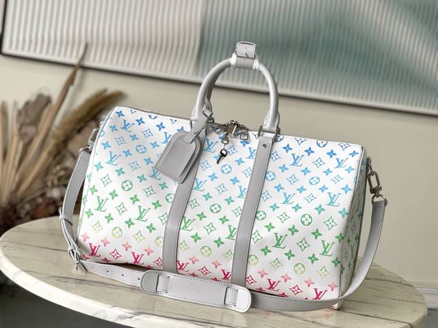 顶级原单 M13915 Keepall BandoulièRe 45 旅行袋 -22 秋冬秀场揭秘 Everyday Lv 胶囊系列 Keepall Bando 顶级原单 M13915 Keepall BandoulièRe 45 旅行袋 -22 秋冬秀场揭秘 Everyday Lv 胶囊系列 Keepall Bando