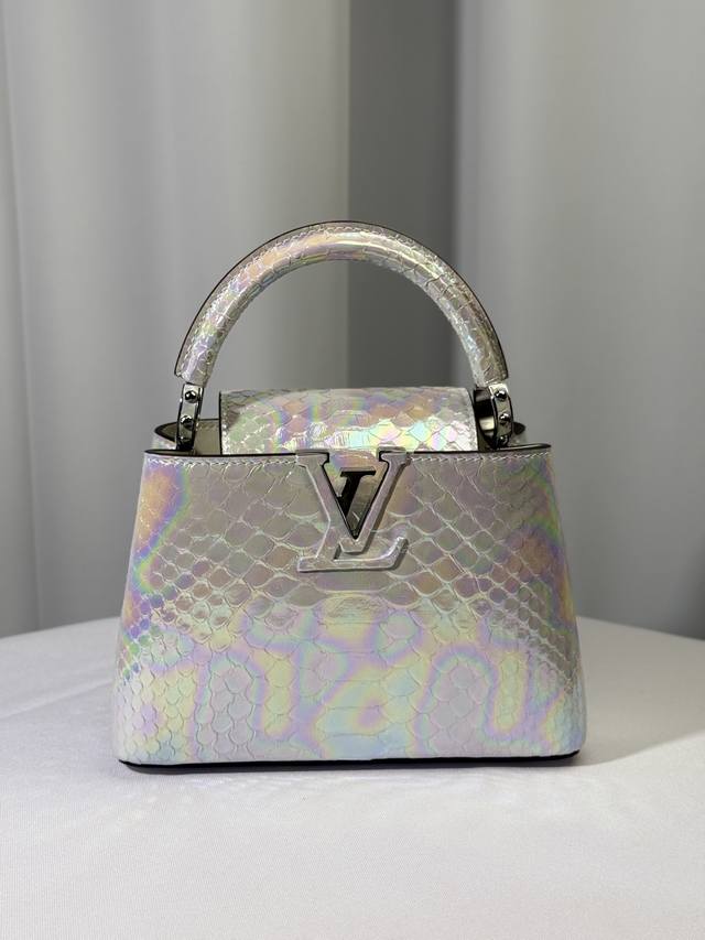 高货 21Cm 不议价 进口蟒蛇皮 全钢五金配饰 独特精致手工 完美呈现 高货 21Cm1880 不议价 进口蟒蛇皮 全钢五金配饰 独特精致手工 完美呈现