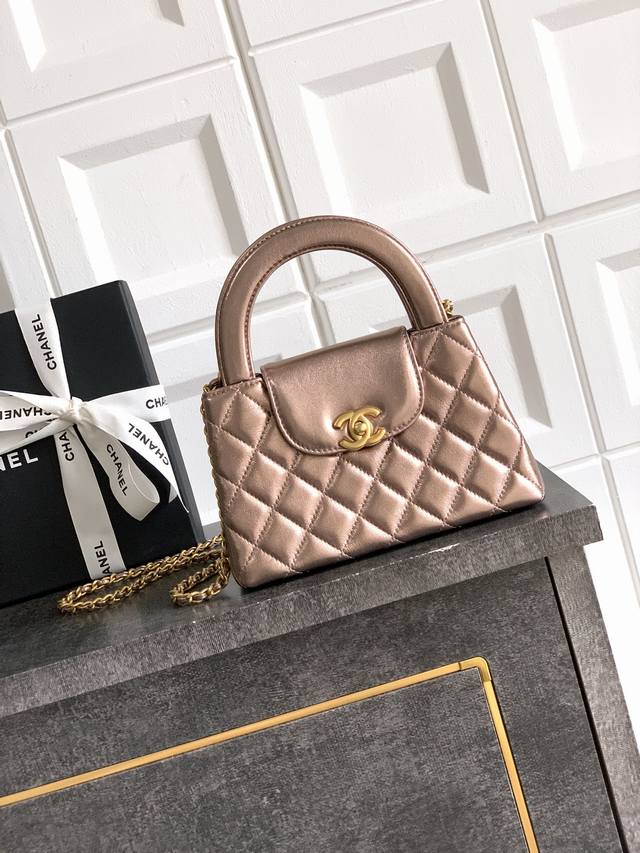 顶级原单 羊皮 玫瑰金 Ohanel 25A、Kelly啦|实拍真的可爱到我了本季呼声最高又一只复古时尚轮回的包1997Kelly再度回归这一次加上了链条,复古 顶级原单 羊皮 玫瑰金 Ohanel 25A、Kelly啦|实拍真的可爱到我了本季呼声最高又一只复古时尚轮回的包1997Kelly再度回归这一次加上了链条,复古