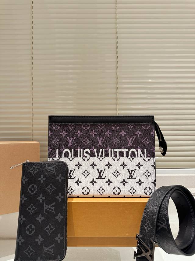 折叠礼盒飞机盒 送男友必备品 实在太高级啦 皮带手包钱包高版本!腰带 牛皮皮带~热门款 男女通用皮带里面最火的版本啦~质量很好 全套包装!五金绝对不褪色 皮带头 折叠礼盒飞机盒 送男友必备品 实在太高级啦 皮带手包钱包高版本!腰带 牛皮皮带~热门款 男女通用皮带里面最火的版本啦~质量很好 全套包装!五金绝对不褪色 皮带头