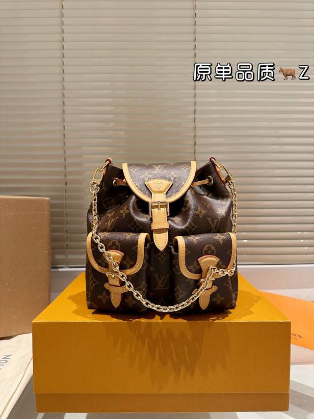 复刻版 牛皮 Lv 路易威登｜Excursion 老花 双肩包 Lv的爆款双肩包来啦！上身无敌乖，而且这只双肩包自重真的很轻，不管是通勤上学，装平板还是文件都不