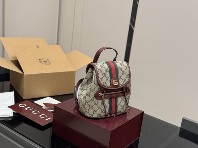 配折叠盒飞机盒 古奇 新款双肩包 原单面料 手感超级Nice 沉稳大方! 你不会选错的! 尺寸:21.20Cm 配折叠盒飞机盒 古奇 新款双肩包 原单面料 手感超级Nice 沉稳大方! 你不会选错的! 尺寸:21.20Cm