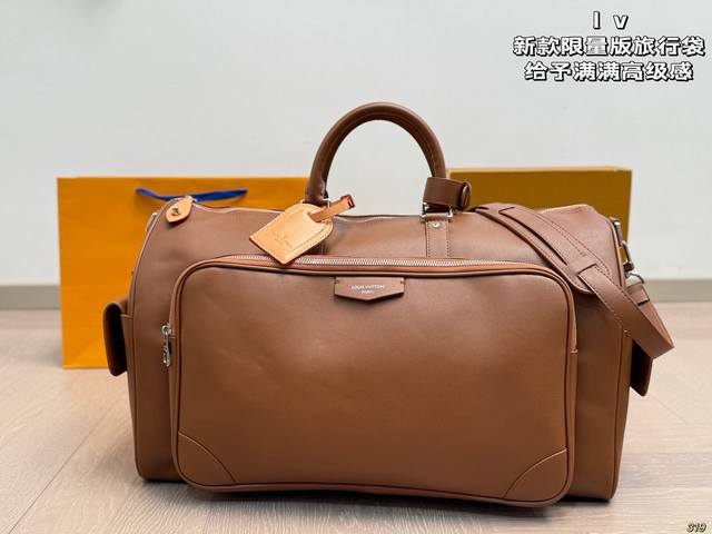 Lv新款限量版旅行袋 给予满满的高级感 日常出门旅行非常方便 时髦感满满 尺寸50 29 Lv新款限量版旅行袋 给予满满的高级感 日常出门旅行非常方便 时髦感满满 尺寸50 29