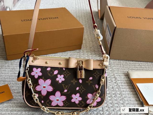 配盒 Size：22*12Cm L家 麻将包 ！复刻版 短肩带！链条 统统都有！！ 夏天麻将包更合适，真香腋下包