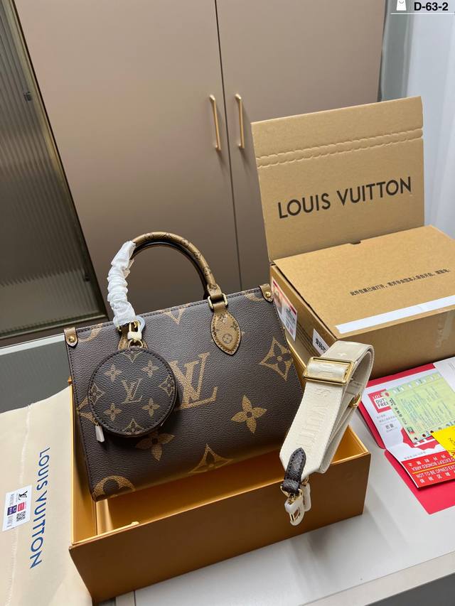 芯片版本 Lv Onthego Bb 丛林托特包让我们一起来迎接秋天吧路易威登Lv 双面焦糖老花 Logoonthego作为经典款之一，它是有绝对的优势D-63