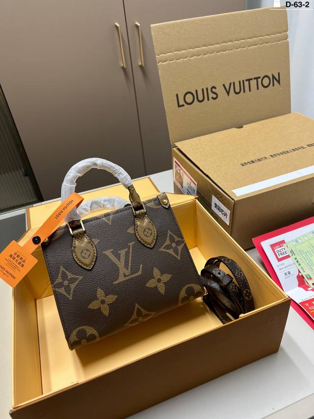 芯片版本 Lv Onthego Bb 丛林托特包让我们一起来迎接秋天吧路易威登Lv 双面焦糖老花 Logoonthego作为经典款之一，它是有绝对的优势D-63