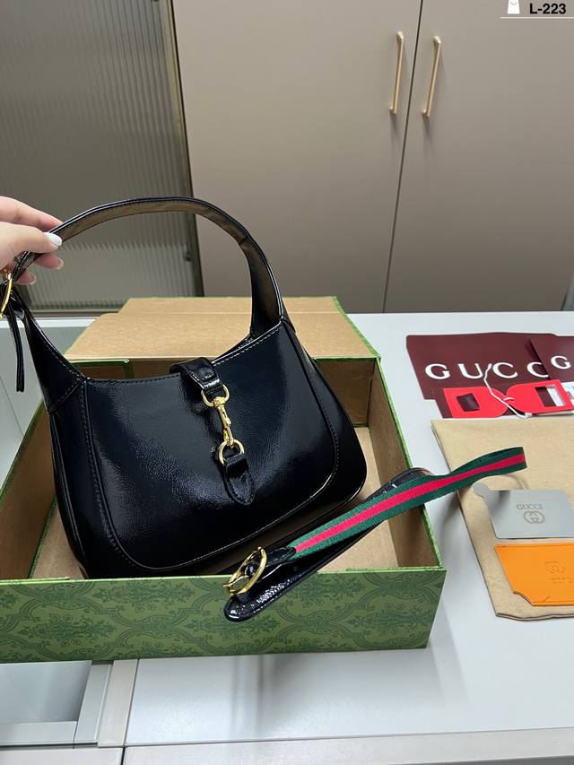 配镜子 Gucci 古驰 Jackie Notte 下腋包 柔温又高级，出背去吸对绝睛 L-223尺寸26×18折叠盒