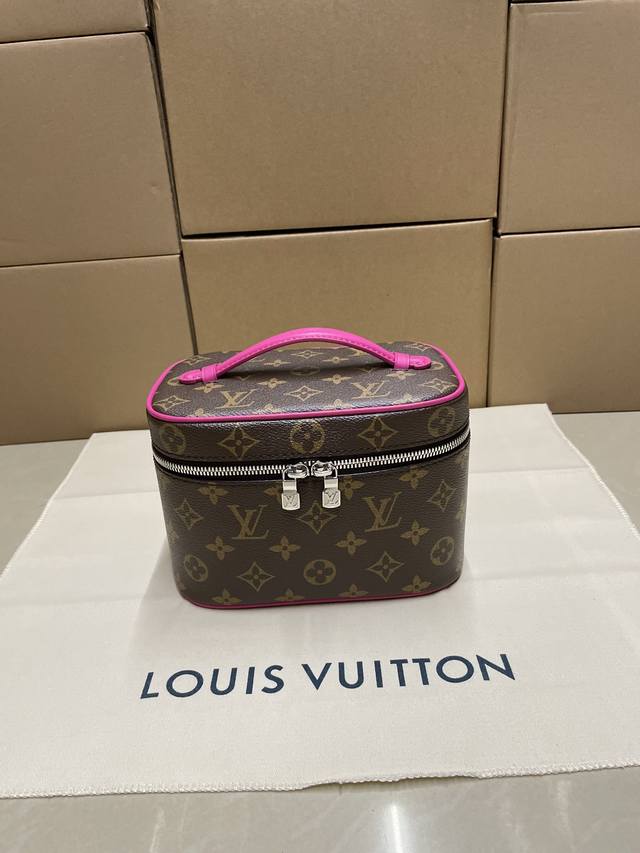 高品质 M12650化妆包 原厂皮 特级做工 芯片跳码 大货实拍