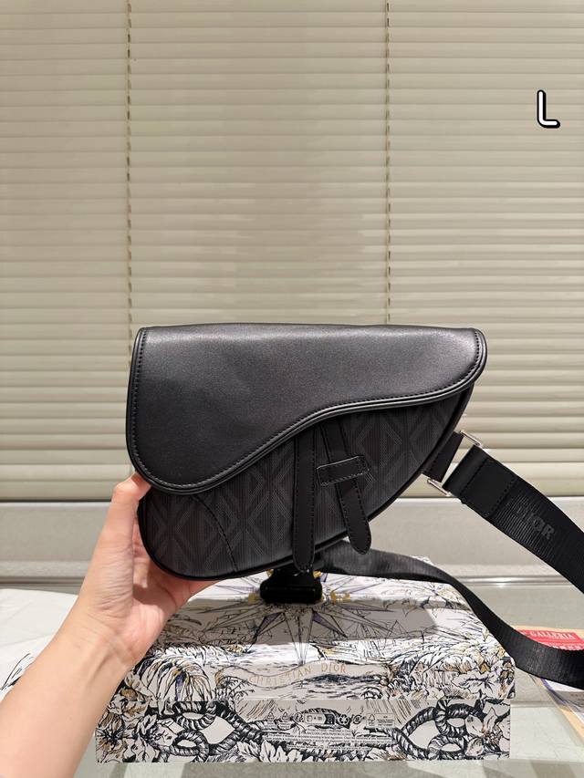 原单 Dior胸包 男女通用 配礼盒 尺寸26.18