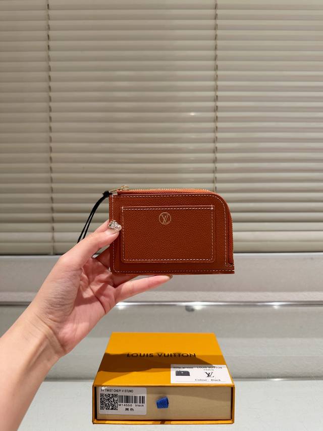 牛皮配盒 Lv 钱包！！ 超更加实用， 拿到手里就会爱上！！