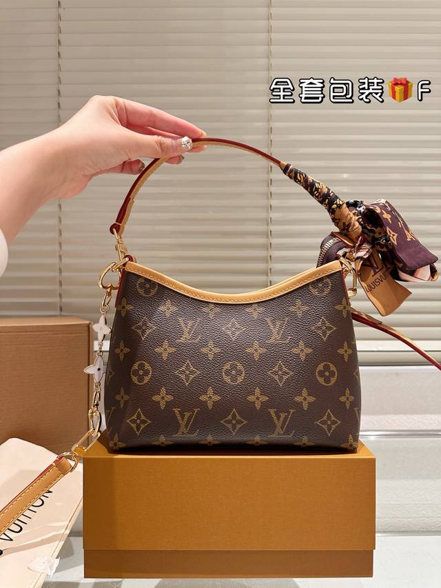 配丝巾 钢五金 芯片版本 升级版来啦 路易威登Lv 流浪新款通勤包颜值实用 #路易威登Lv #路易威登#Iv #路易威登Louisvuitton#路易威登 #C