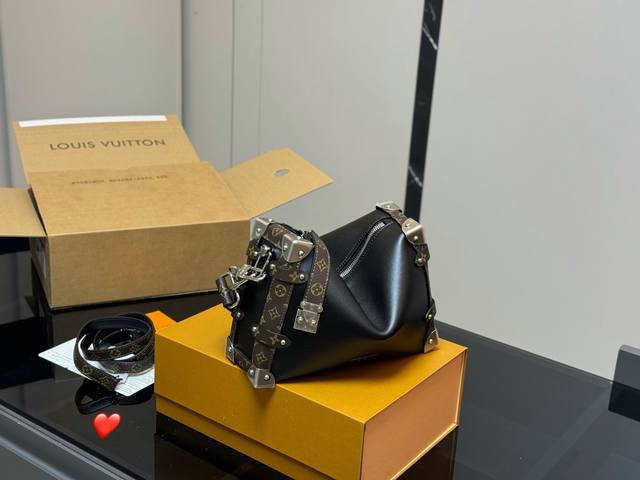 配折叠盒飞机盒 Size：23*16Cm 超时空爆款 Lv 王炸新款包 谷爱凌 走秀小软箱S来了终于 超级洋气 Upupup 搜索Lv 软箱子 盒子