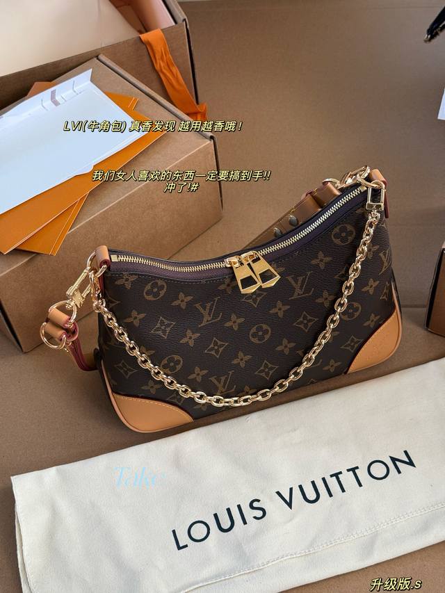 配盒 库房实拍 Size:29*16Cm L家 中古款牛角包 Vintage 经典单肩包 配置肩带链条 单肩斜挎都无敌好看百搭! 配盒 库房实拍 Size:29*16Cm L家 中古款牛角包 Vintage 经典单肩包 配置肩带链条 单肩斜挎都无敌好看百搭!