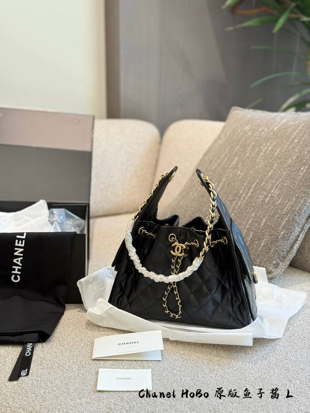原版 22Bag劲敌出现 Chanel 顶流将易主25Bagchanel25Ss黑金荔枝纹牛皮25Bag中号2 终于拿到25Bag的中号啦 和小号相比中号除了外