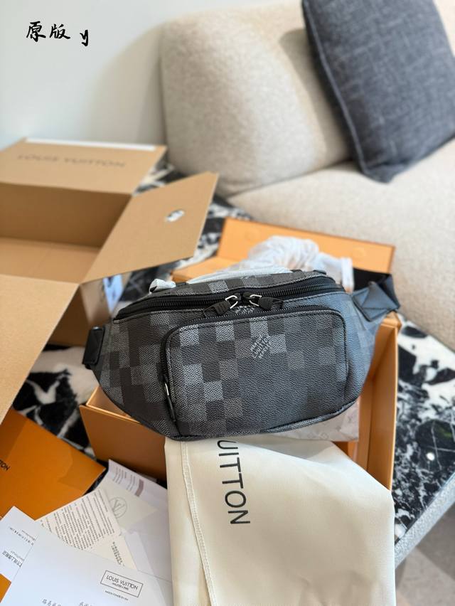 Lv你真酷,黑色數碼迷彩5月15上新 這一批帥的把我暈倒了 數碼迷彩是出自菲董的設計 今次用黑色灰色 層次感拉滿又型格 快來買啦 28Cm双盒 Lv你真酷,黑色數碼迷彩5月15上新 這一批帥的把我暈倒了 數碼迷彩是出自菲董的設計 今次用黑色灰色 層次感拉滿又型格 快來買啦 28Cm双盒