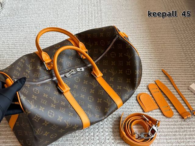高版本旅行包 超酷中Lv Keepall老花旅行袋 Lvkeepall 出差旅行最常用的一只包 这是超酷的一只包 可以做健身包，也可做旅行袋 容量超级感人非常的