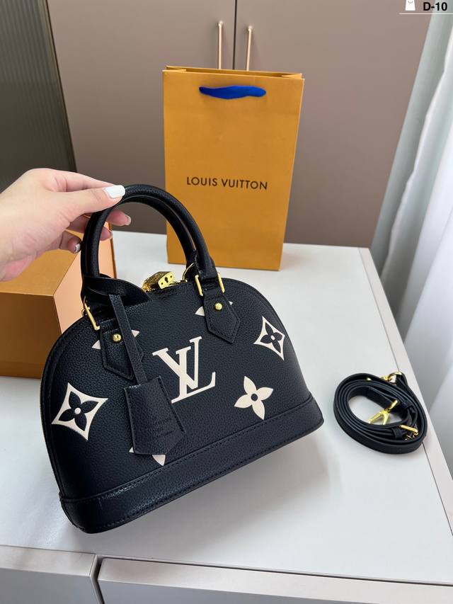 Lv新款贝壳包 很高级 可盐可甜 极致美感 绝美女孩就是你 D-10尺寸24×17折叠盒