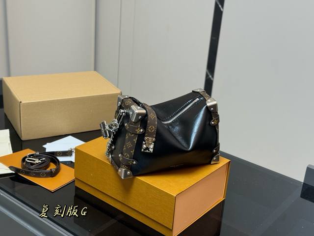 配折叠盒飞机盒 Size：23*16Cm 超时空爆款 Lv 王炸新款包 谷爱凌 走秀小软箱S来了终于 超级洋气 Upupup 搜索Lv 软箱子 盒子